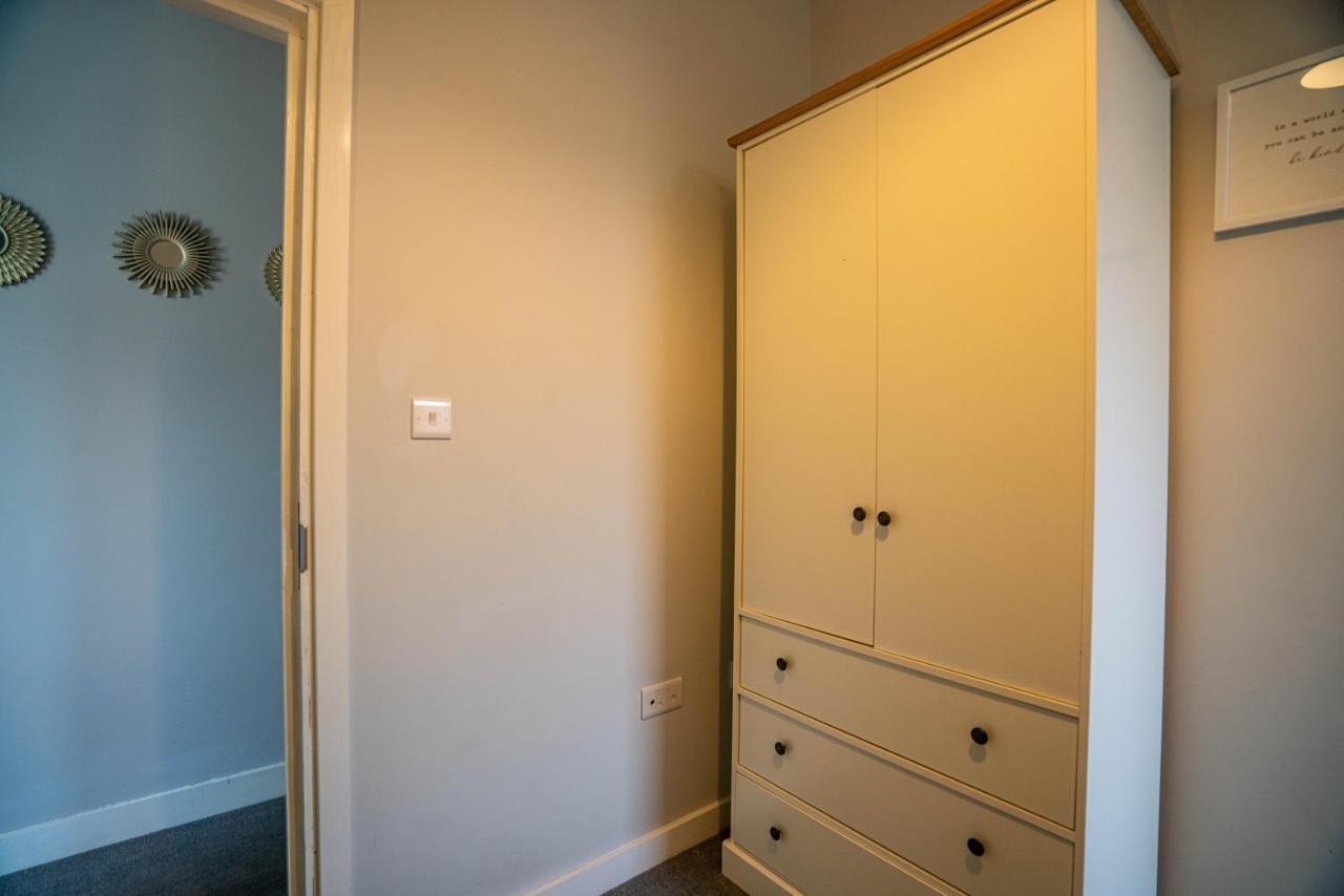 The Becket - Three Bedroom City Centre House With Parking Canterbury Eksteriør bilde