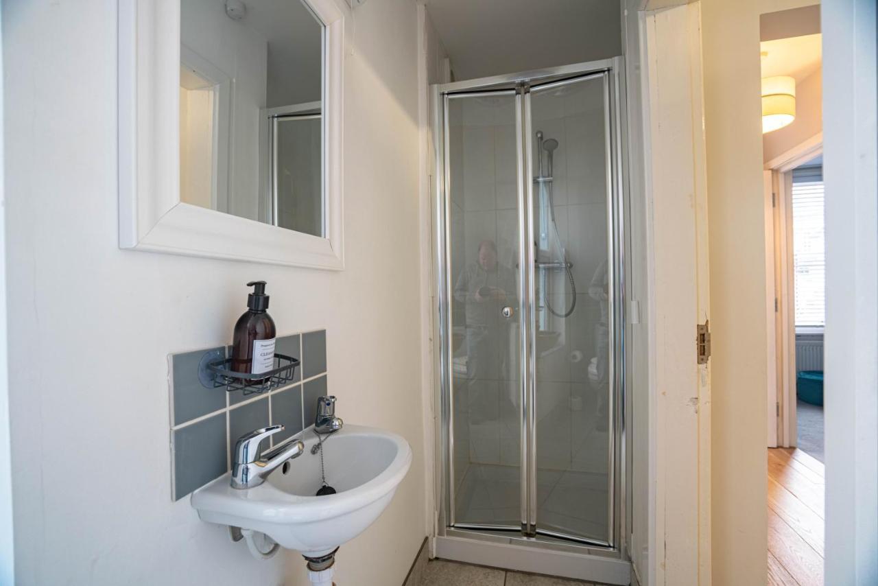 The Becket - Three Bedroom City Centre House With Parking Canterbury Eksteriør bilde
