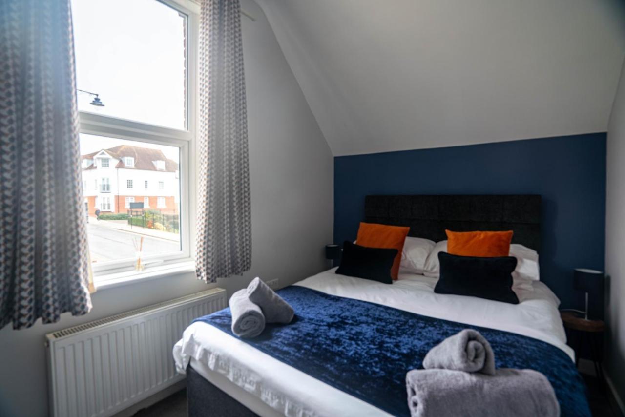 The Becket - Three Bedroom City Centre House With Parking Canterbury Eksteriør bilde